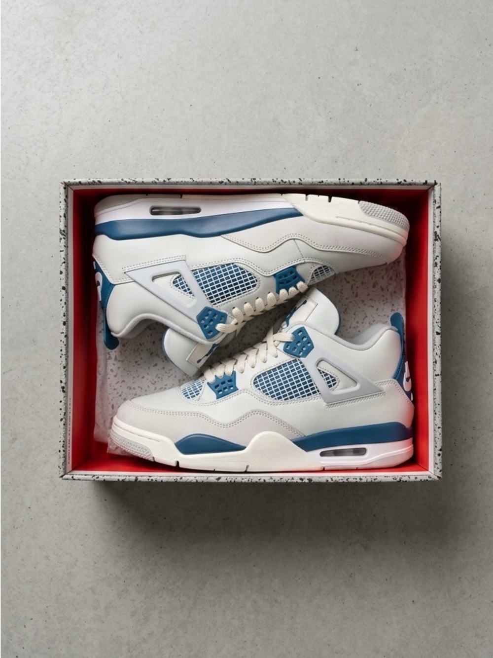 Jordan Men’s Sneakers in White and Blue